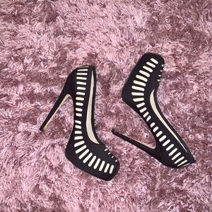 Aldo Black and nude heels